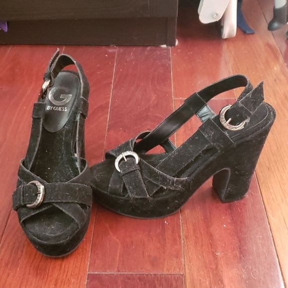 Black velvet strap heels - Picture 2 of 3